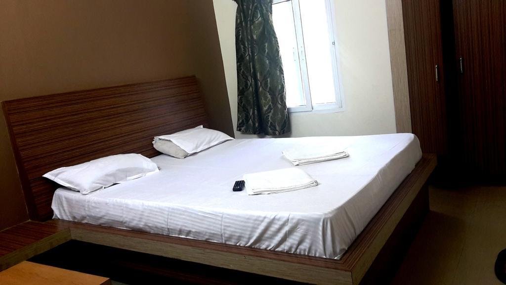 Hotel Tourist Home Puri Ngoại thất bức ảnh